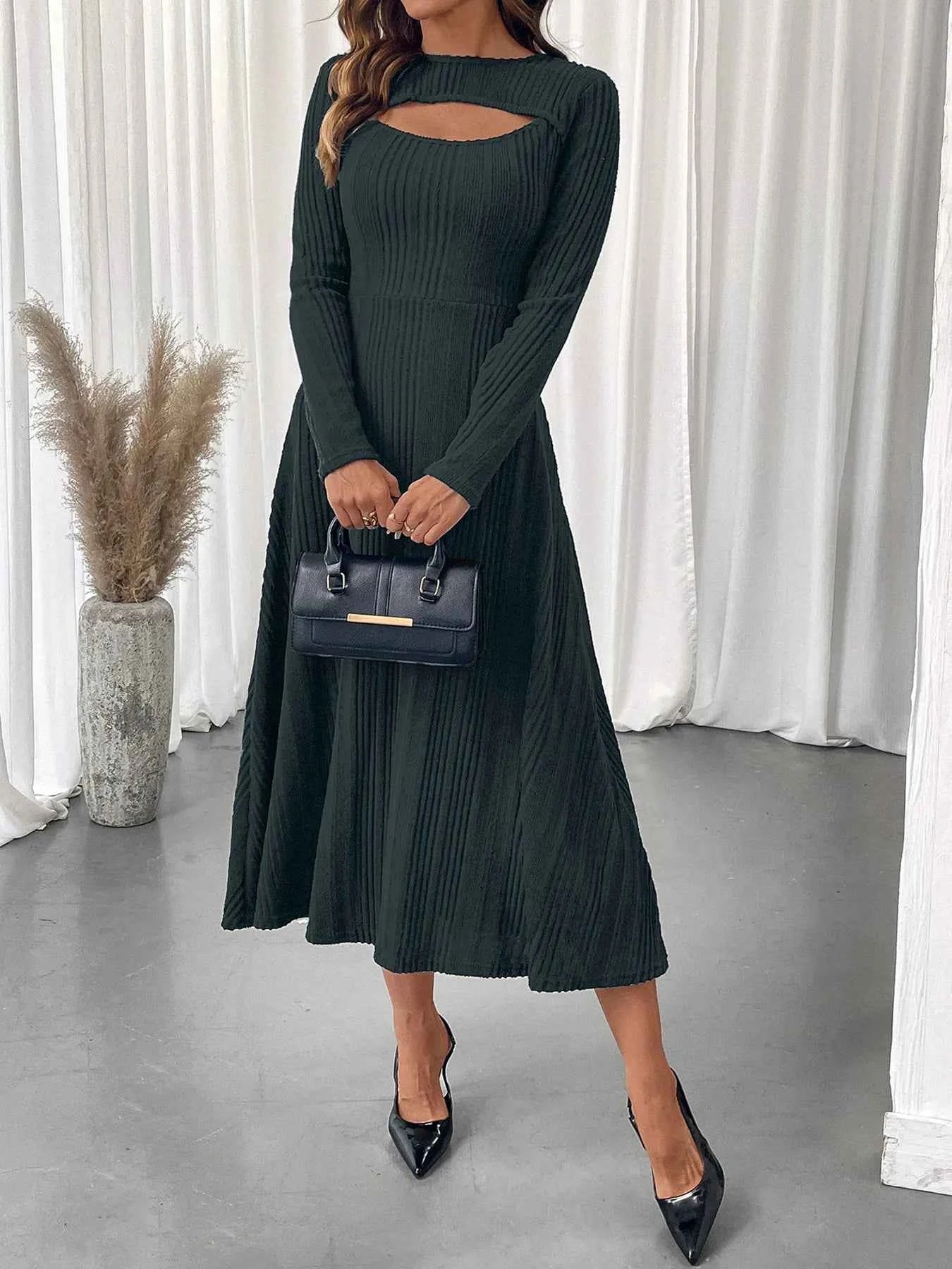 Ribbed Knit Cutout Long Sleeve Midi Dress