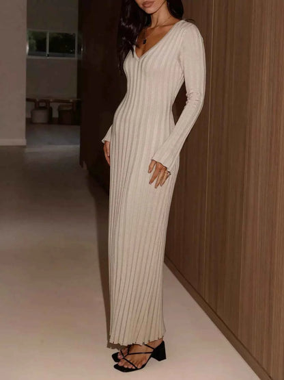 Ribbed Knit V-Neck Long Sleeve Maxi Dress